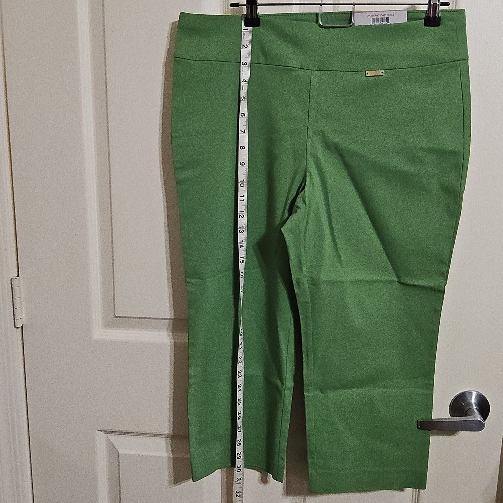 Bright Green Cropped Trousers